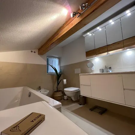 Liboria: Lovely,cosy Apartment. 2 Min Skilift Walk Apartment Campitello di Fassa