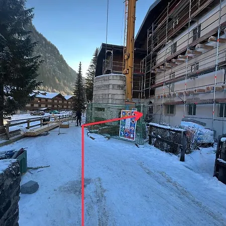 Liboria: Lovely,cosy Apartment. 2 Min Skilift Walk Apartment Campitello di Fassa